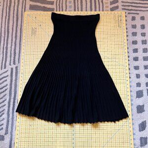 NWT Max Studio knit pleated skirt sz S black